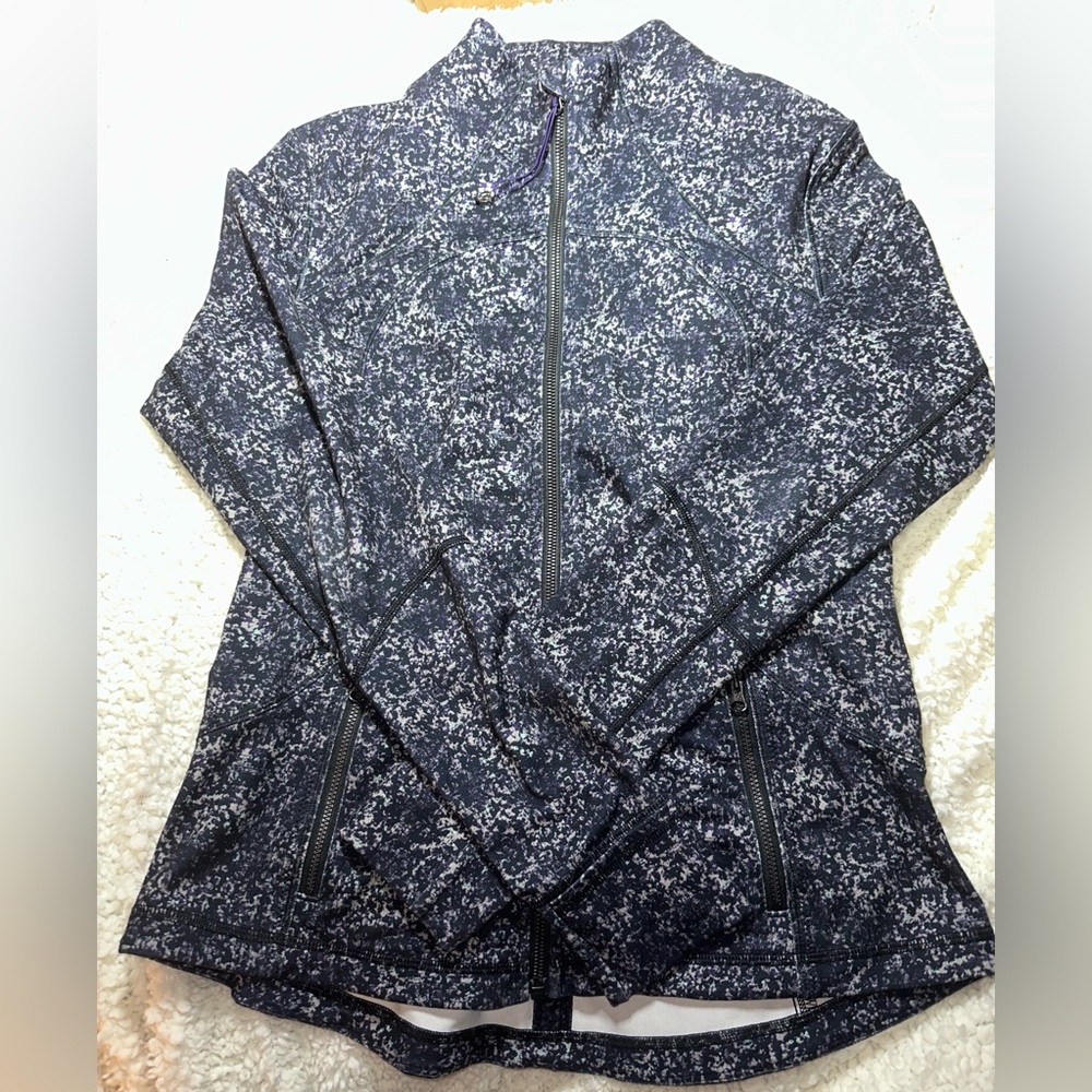 Like New! Lululemon Forme Jacket - Picture 3 of 6